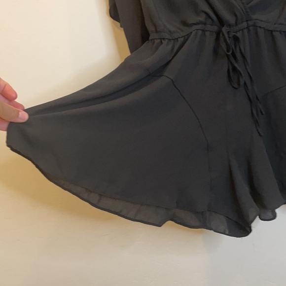 Mustard Seed black romper size Small (Y) - Picture 5 of 7